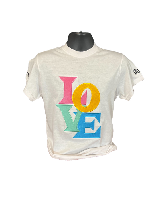 L O V E -- T-Shirt
